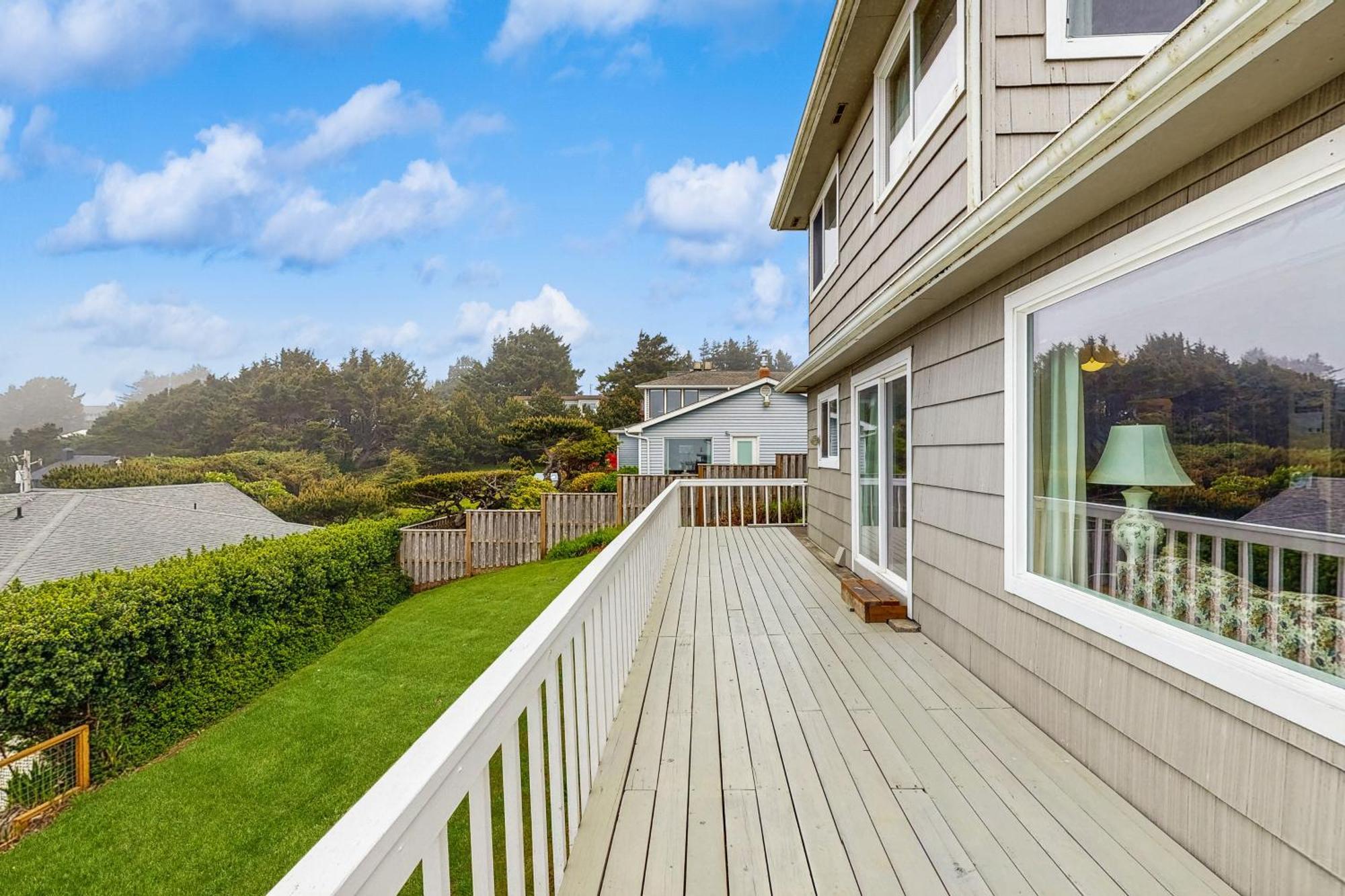 Ocean View Terrace * Lincoln City